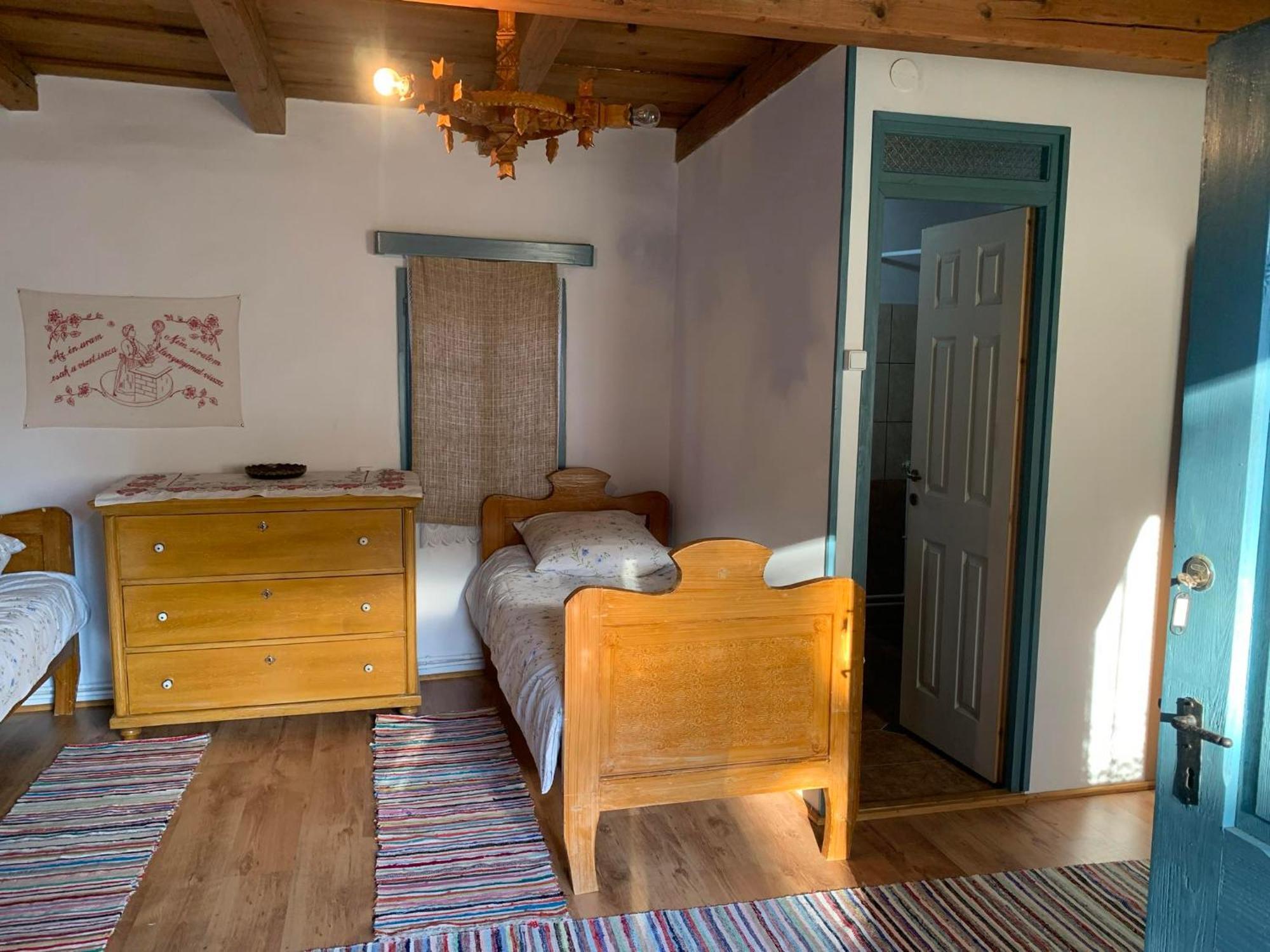 Hotel Biro Vendeghaz à Sòvàrad Extérieur photo