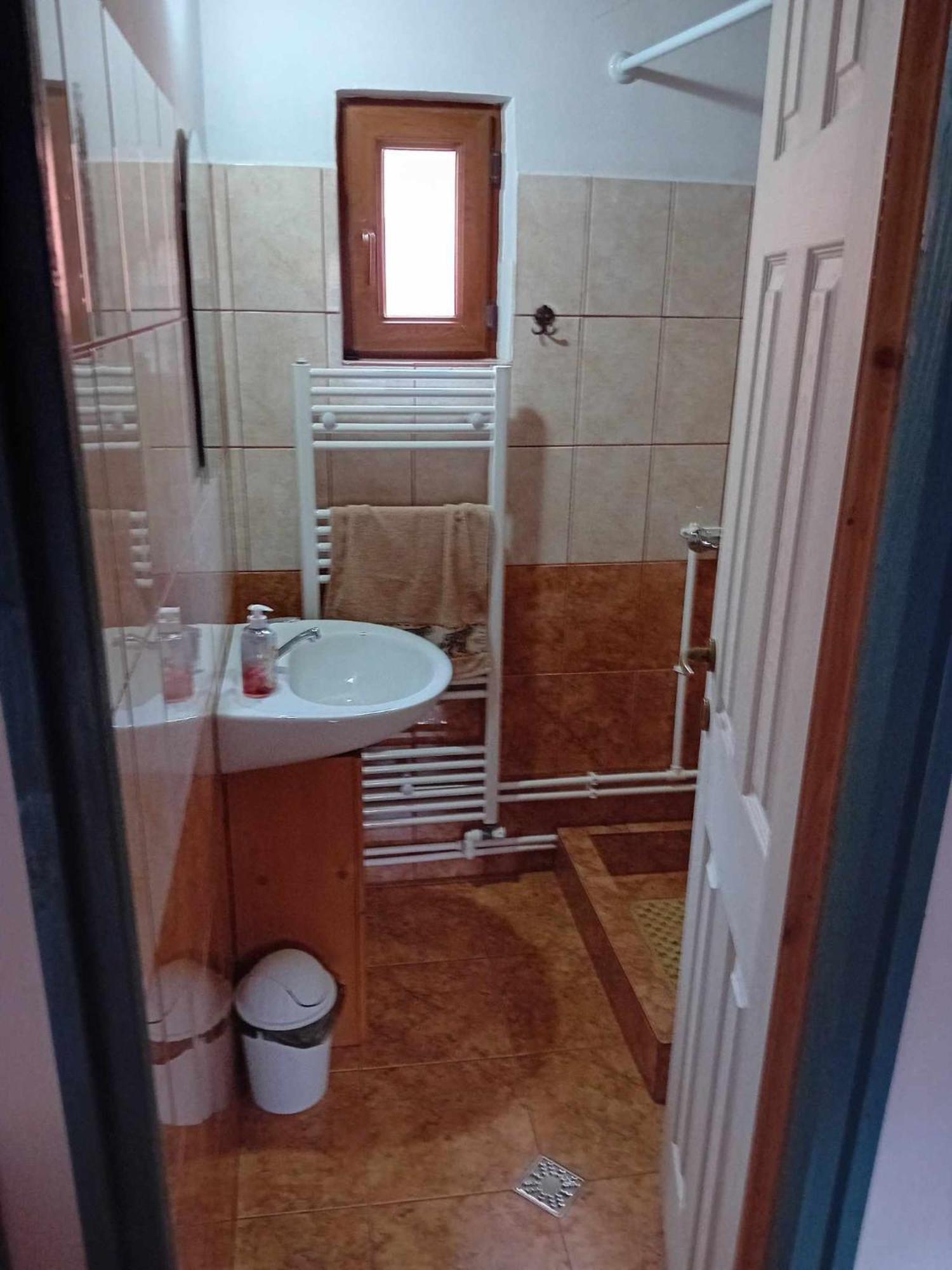 Hotel Biro Vendeghaz à Sòvàrad Extérieur photo